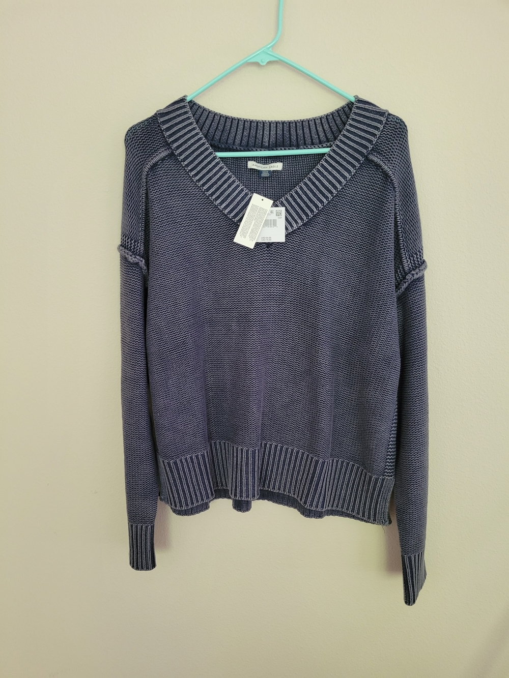 American Eagle Outfitters Women's V-Neck Sweater in Charcoal Blue